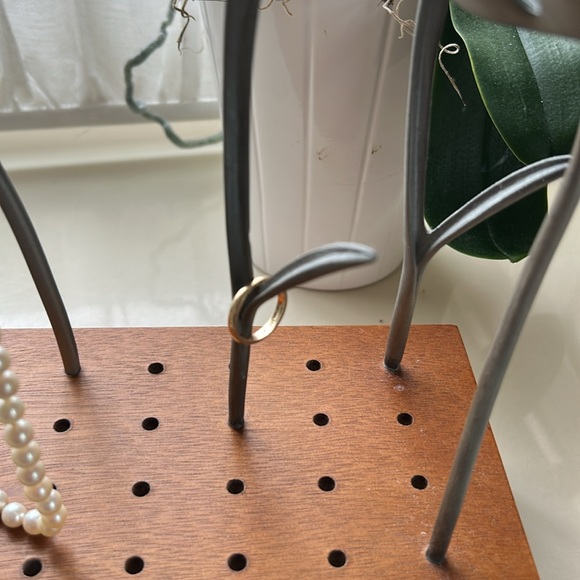 Wood and metal jewelry organizer - Picture 4 of 8